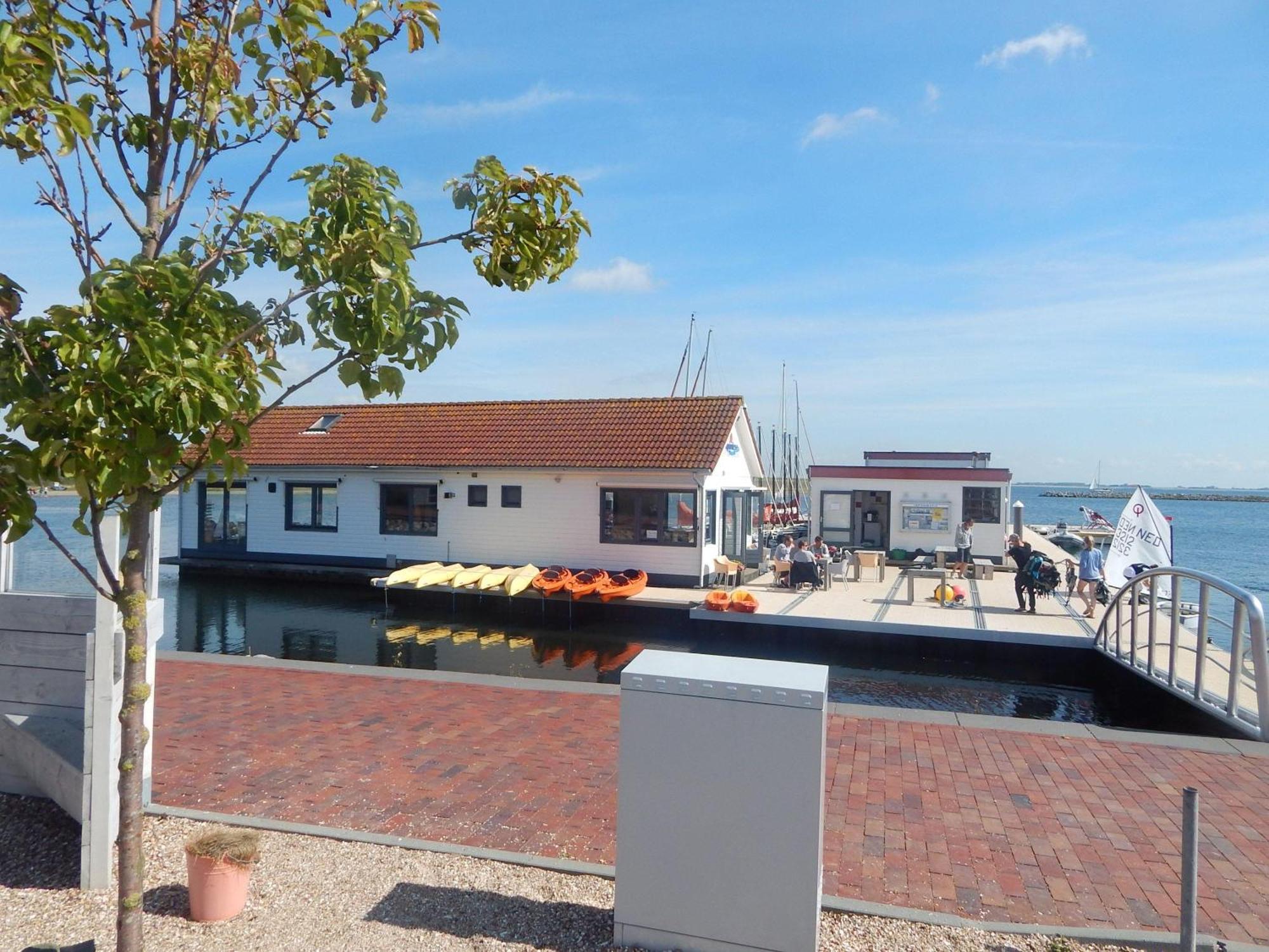 Wunderschoenes-Freistehendes-Ferienhaus-An-Der-See-Sauna-Strand-Yachthafen-Wlan Bruinisse Ngoại thất bức ảnh